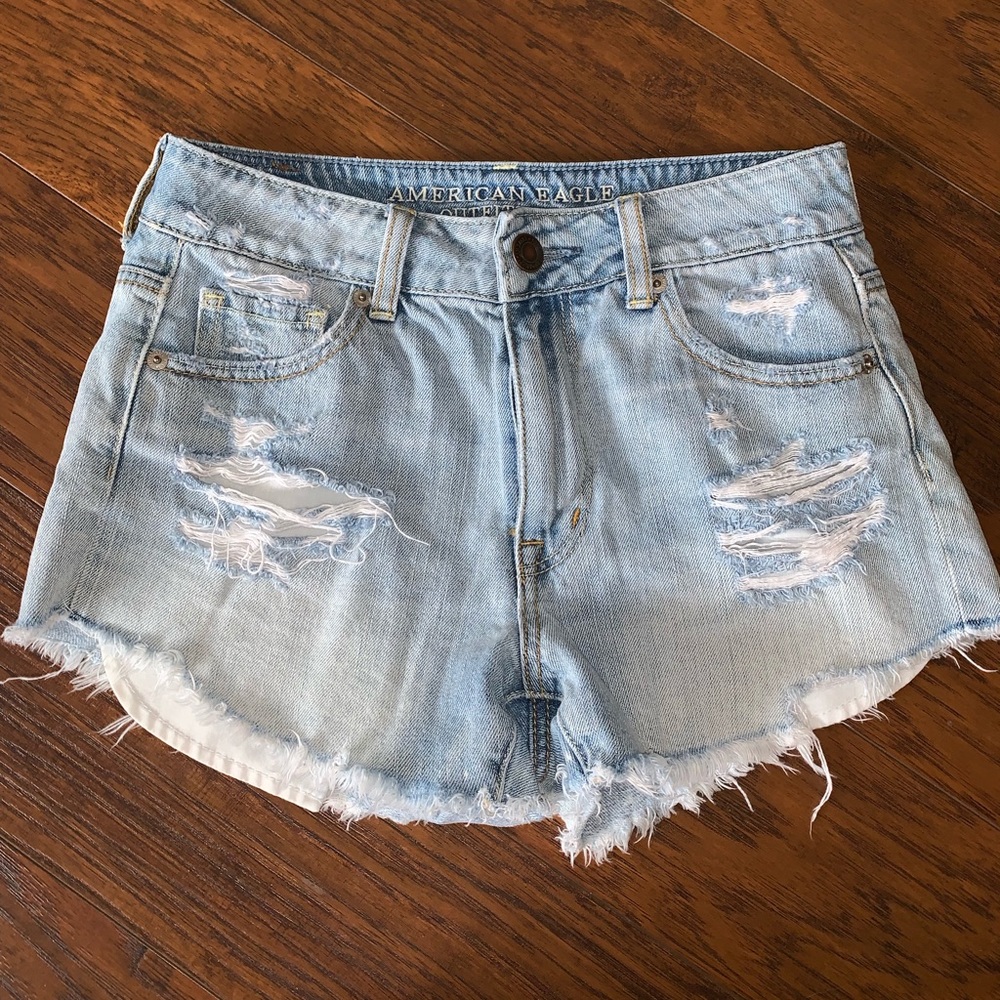 American Eagle Shorts size 2!